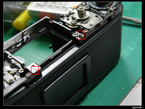 对焦屏固定框螺丝